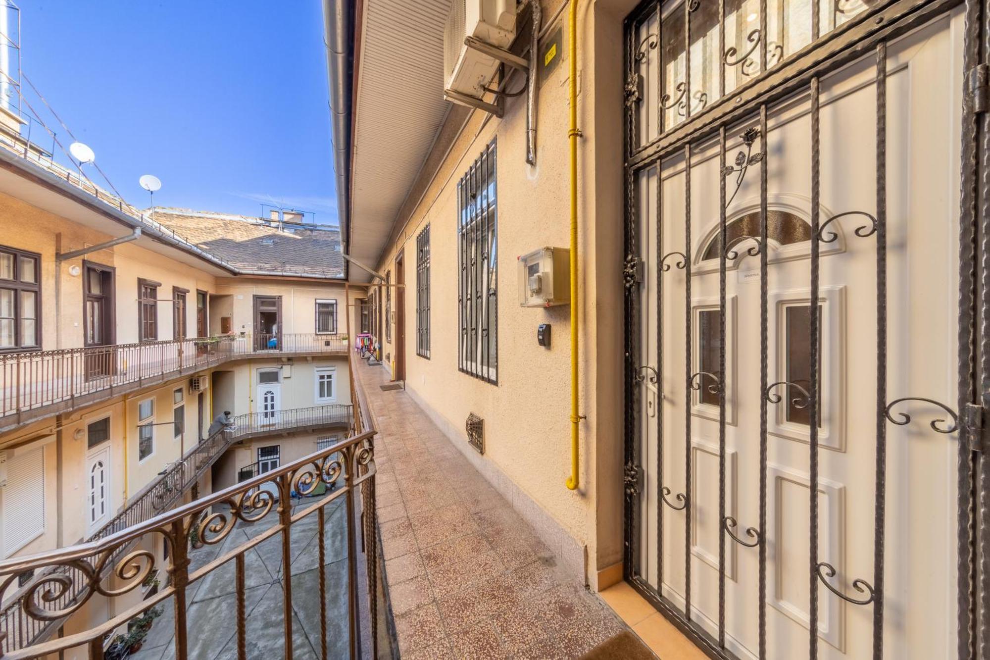 Simona - Lovely Studio In The Downtown . Budapeste Exterior foto